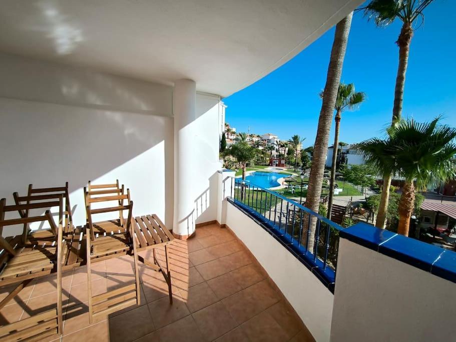 Apartment White At Island *